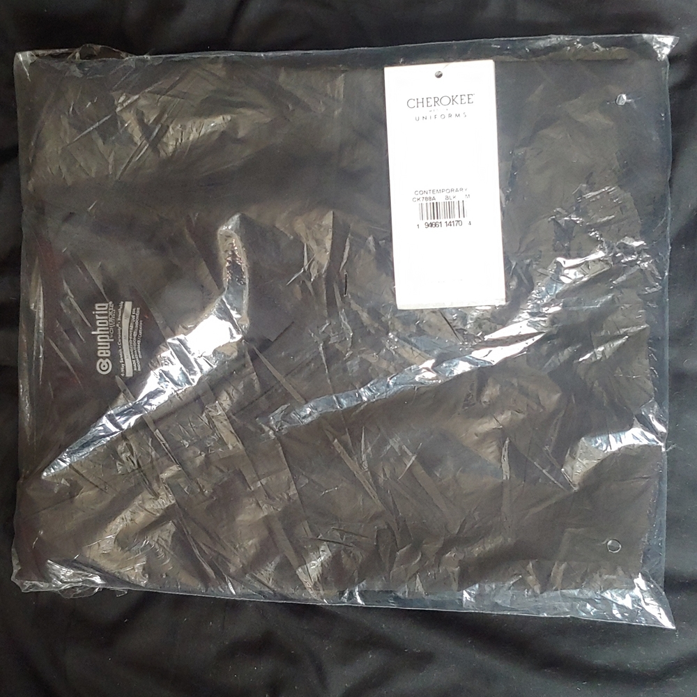 Cherokee V-Neck  Blk. Top [SCRUB TOP]